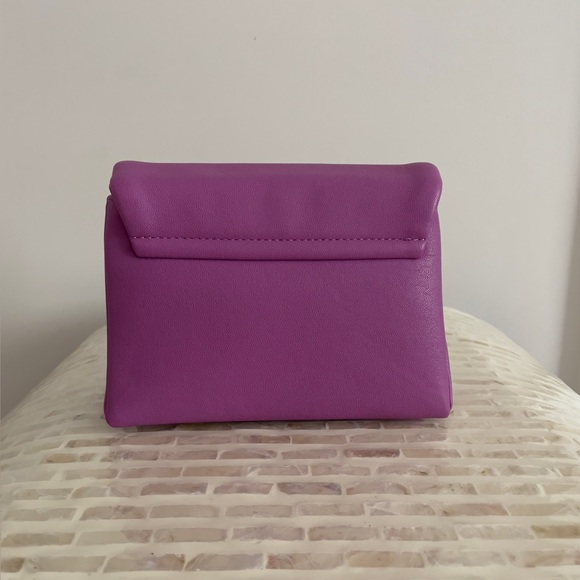 Host Pick! 💖 🎊 Mango Chain Mini Shoulder Bag - Picture 7 of 8